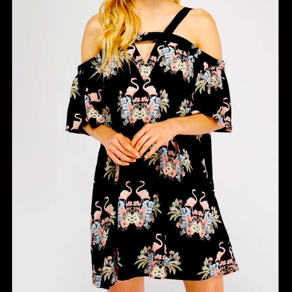 Entro Flamingo tropical cold shoulder dress